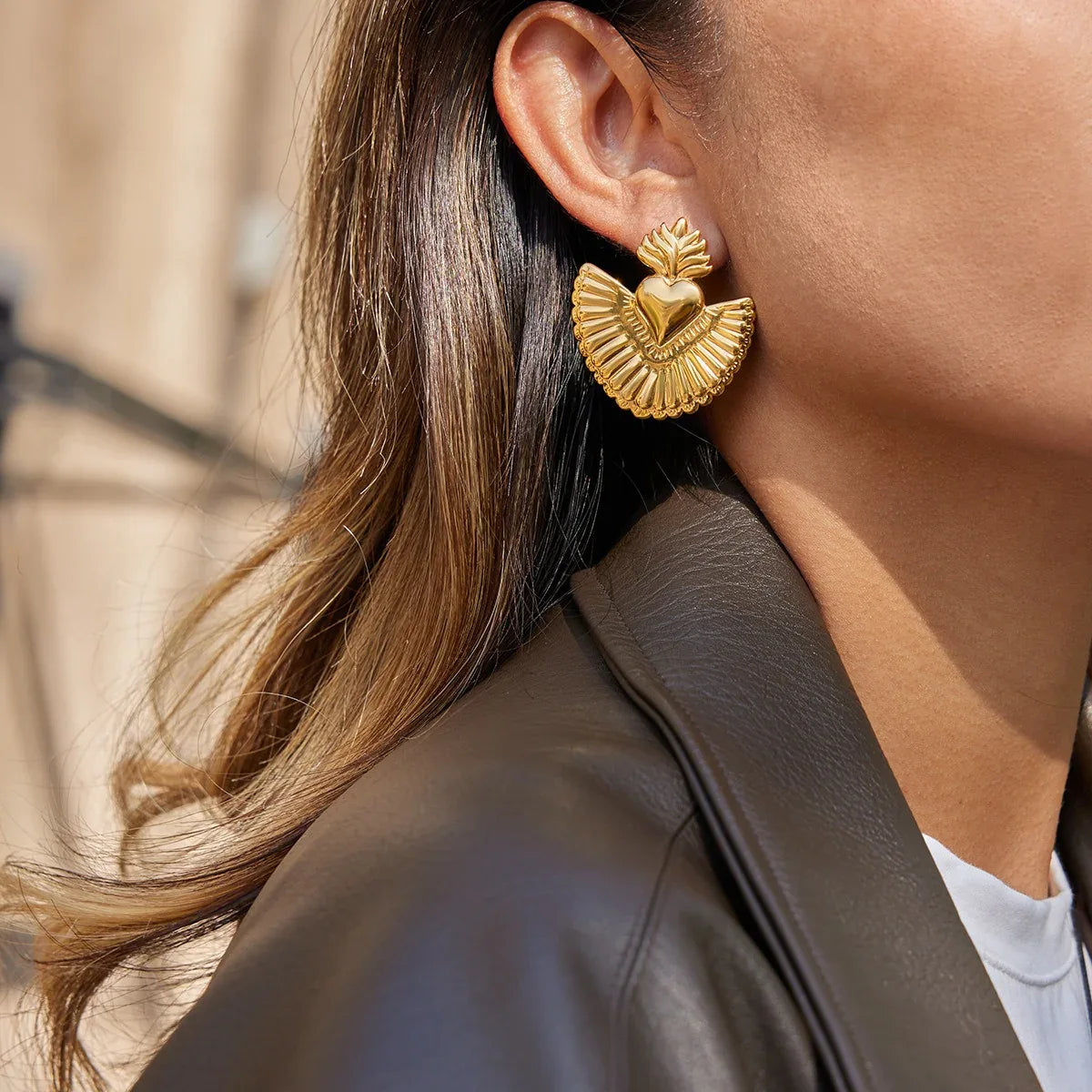 18K gold heart-shaped titanium steel stud earrings - Billien